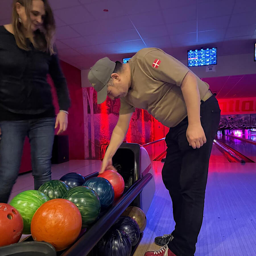 Kampf um die beste Kugel im Bowling Center